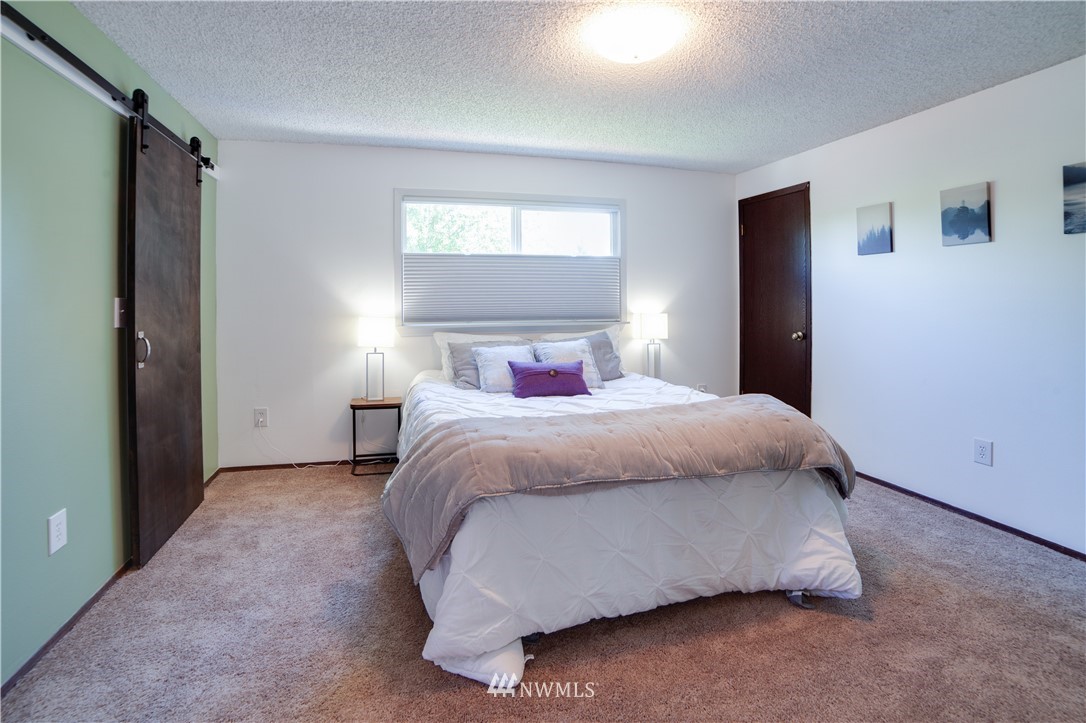 33016 37th Court Southwest Federal Way, WA 98023 - Photo 14 of 24 Gallery Image 14