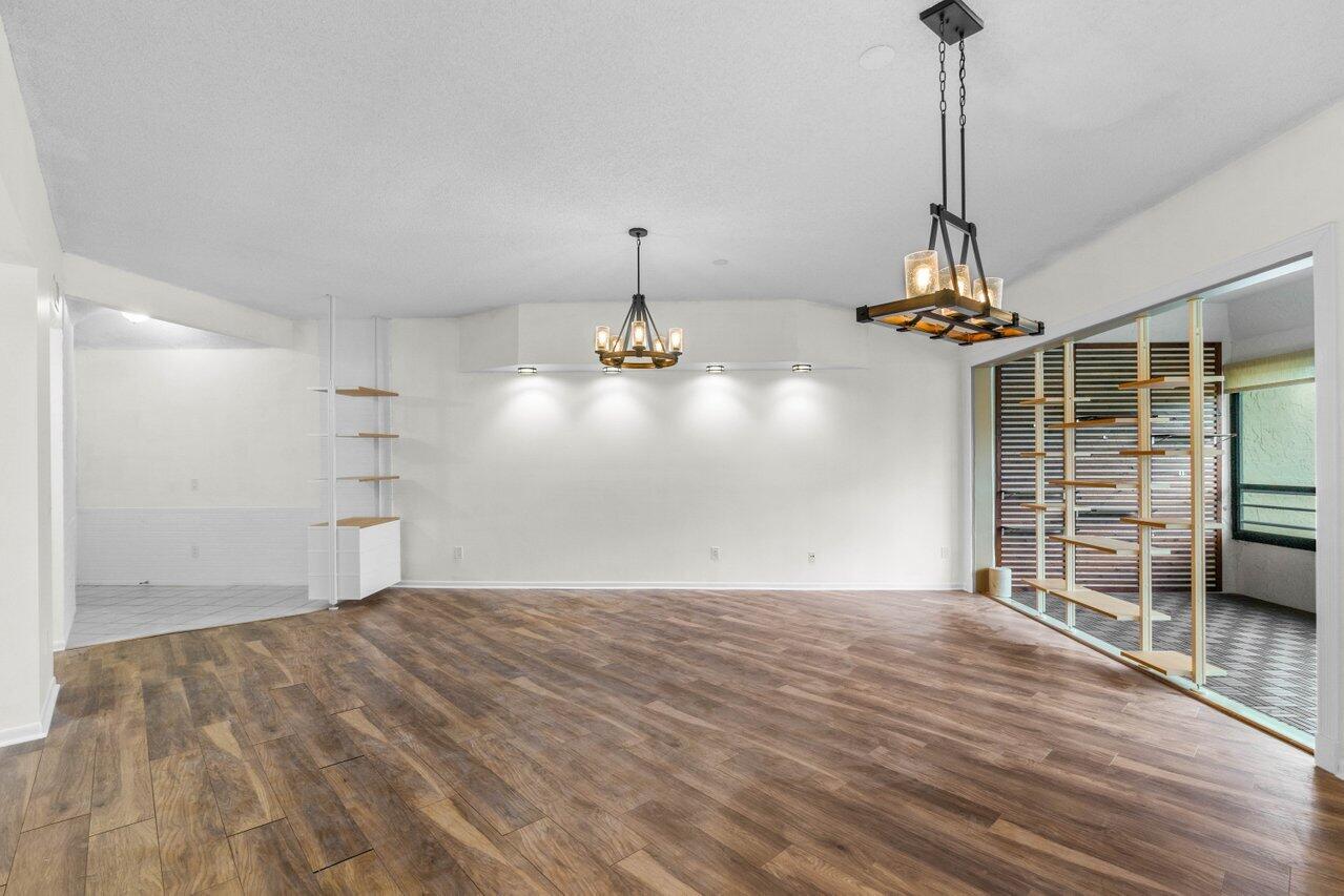 7460 La Paz Boulevard, Unit 305 Boca Raton, FL 33433 - Photo 4 of 36 006-7460LaPazBoulevard-BocaRaton-FL-3343