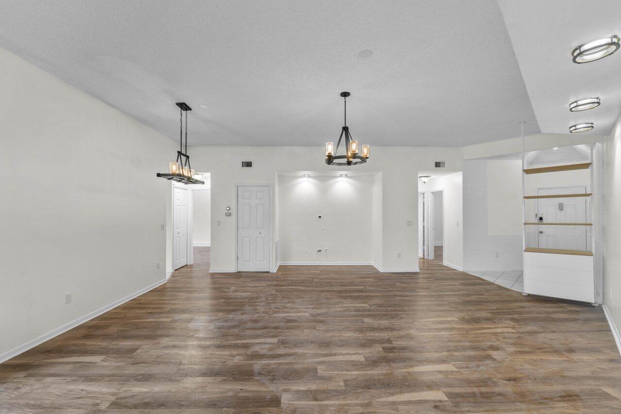 7460 La Paz Boulevard, Unit 305 Boca Raton, FL 33433 - Photo 5 of 36 007-7460LaPazBoulevard-BocaRaton-FL-3343