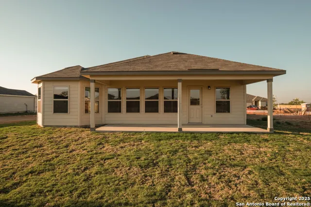 $2,300 | 9321 Bronze Canyon, Atascosa, TX 78002
