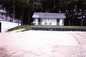 7766 Port Austin Road Pigeon, MI 48755 - Photo 3 of 11 7766PtAustinSmallHouse.jpg