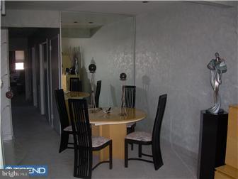 9942 Woodfern Road Philadelphia, PA 19115 - Photo 9 of 12 Dining Room