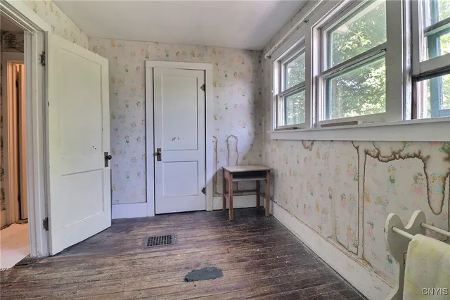 $120,000 | 323 Stafford Avenue North, Marshall, NY 13480