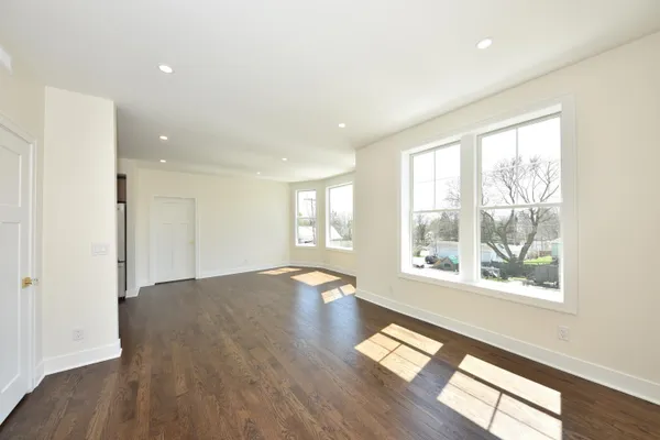$2,250 | 104 East Prospect Street, Unit EAST BACK, Port Washington, WI 53074