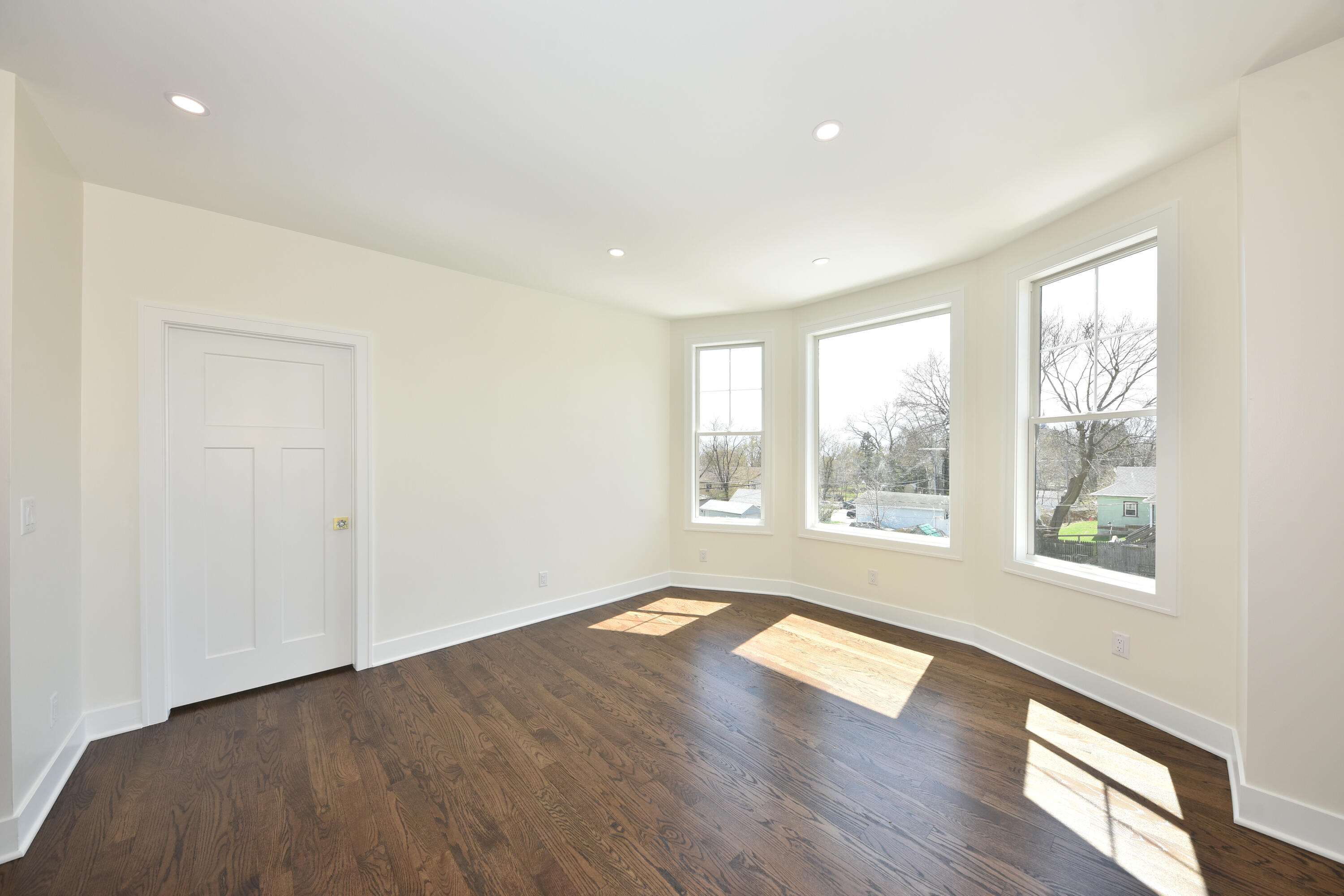 104 East Prospect Street, Unit BACK Port Washington, WI 53074 - Photo 5 of 17 E Dining