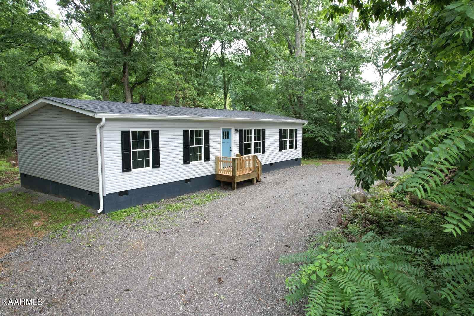 113 Stone Road Knoxville, TN 37920 - Photo 2 of 22 IMG_8439