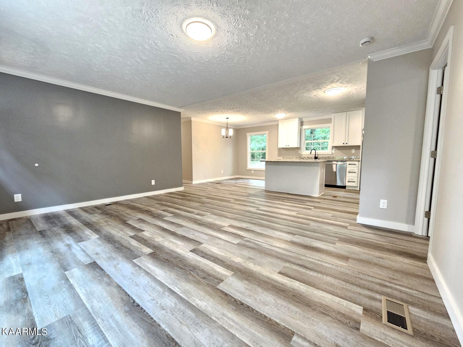 113 Stone Road Knoxville, TN 37920 - Photo 5 of 22 886E5542-C0DB-424B-9F6E-0AF528DDF37E