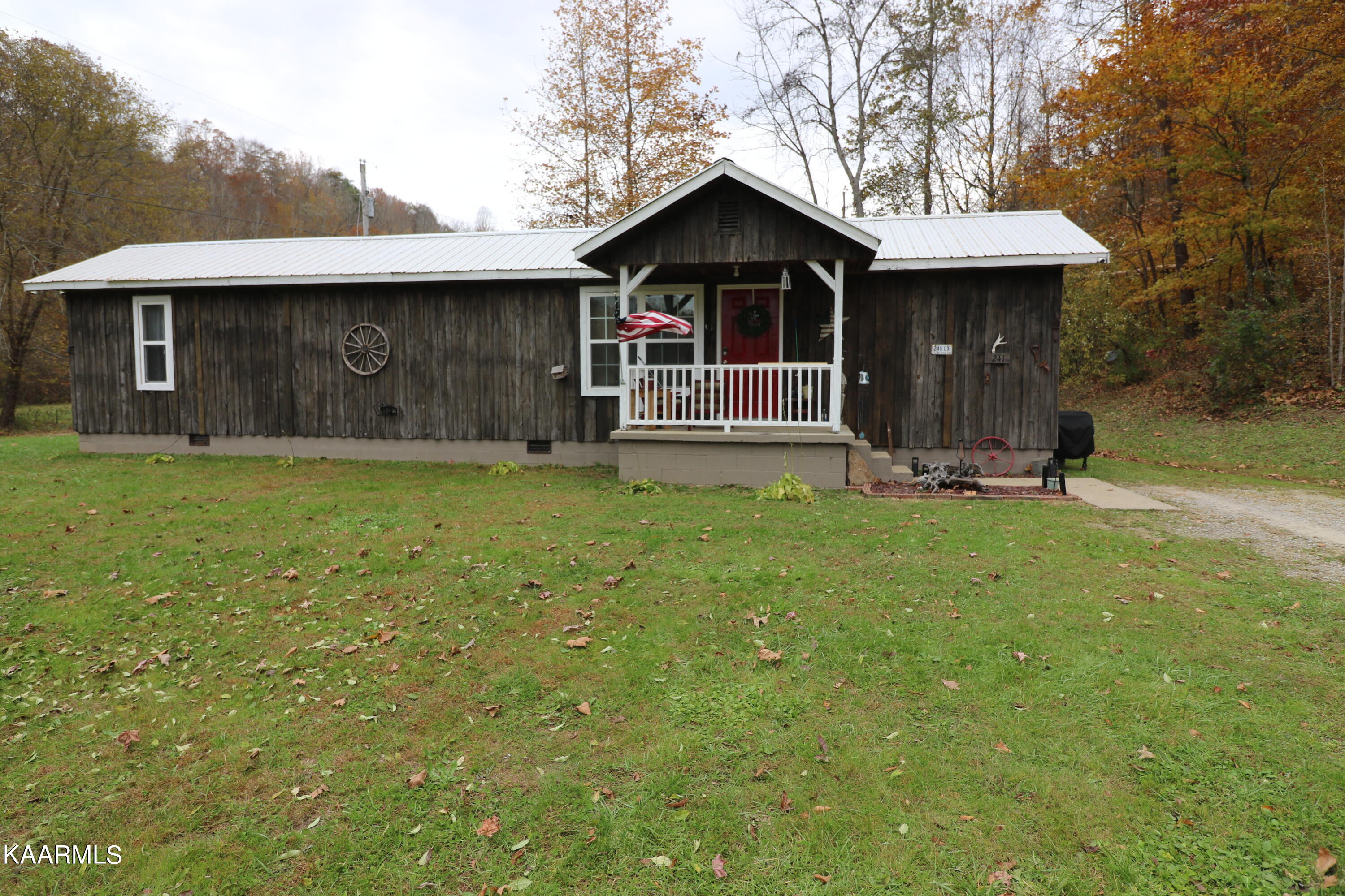 241 Bird Holler Road Oneida, TN 37841 - Photo 1 of 32 094A8009