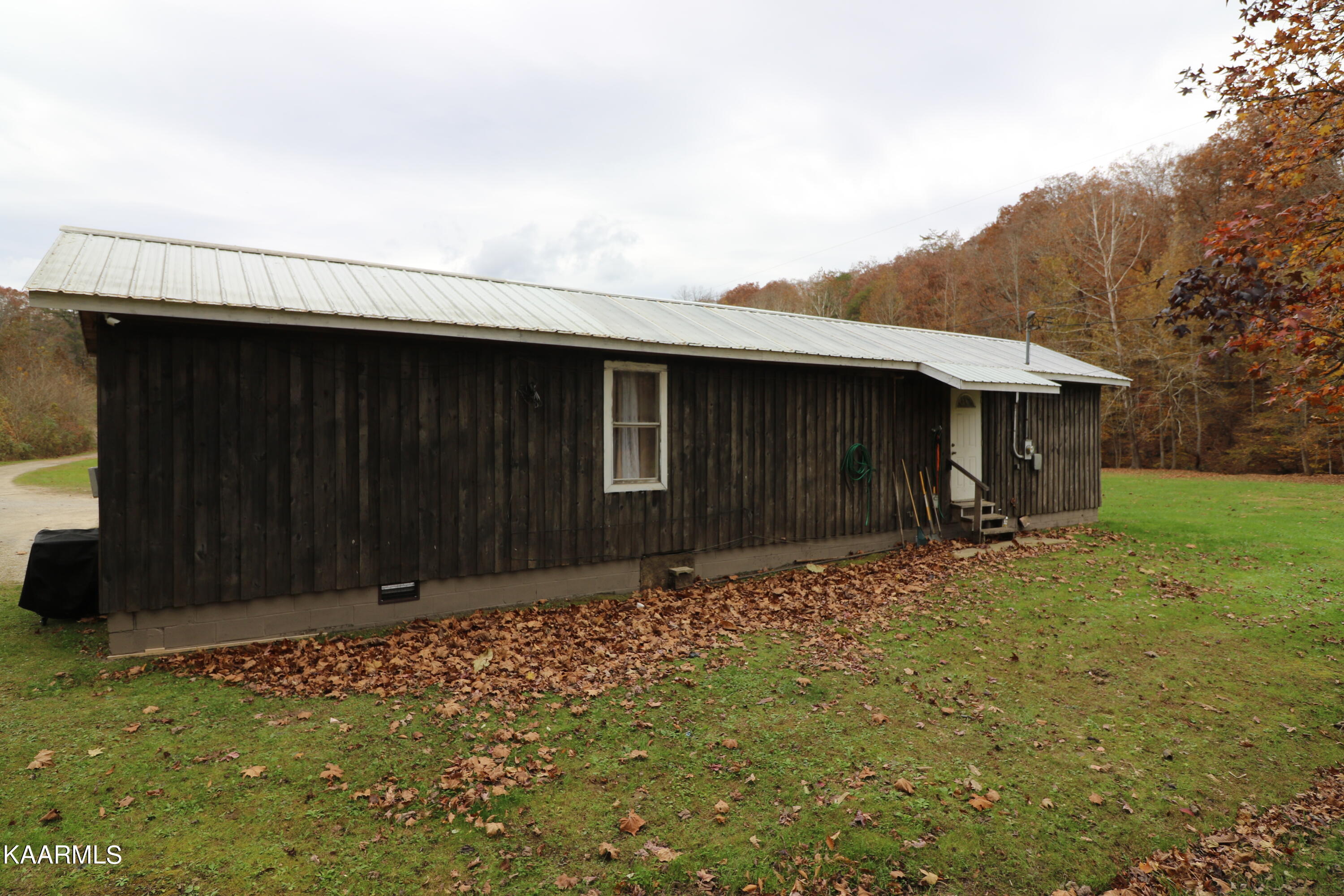 241 Bird Holler Road Oneida, TN 37841 - Photo 22 of 32 094A8010