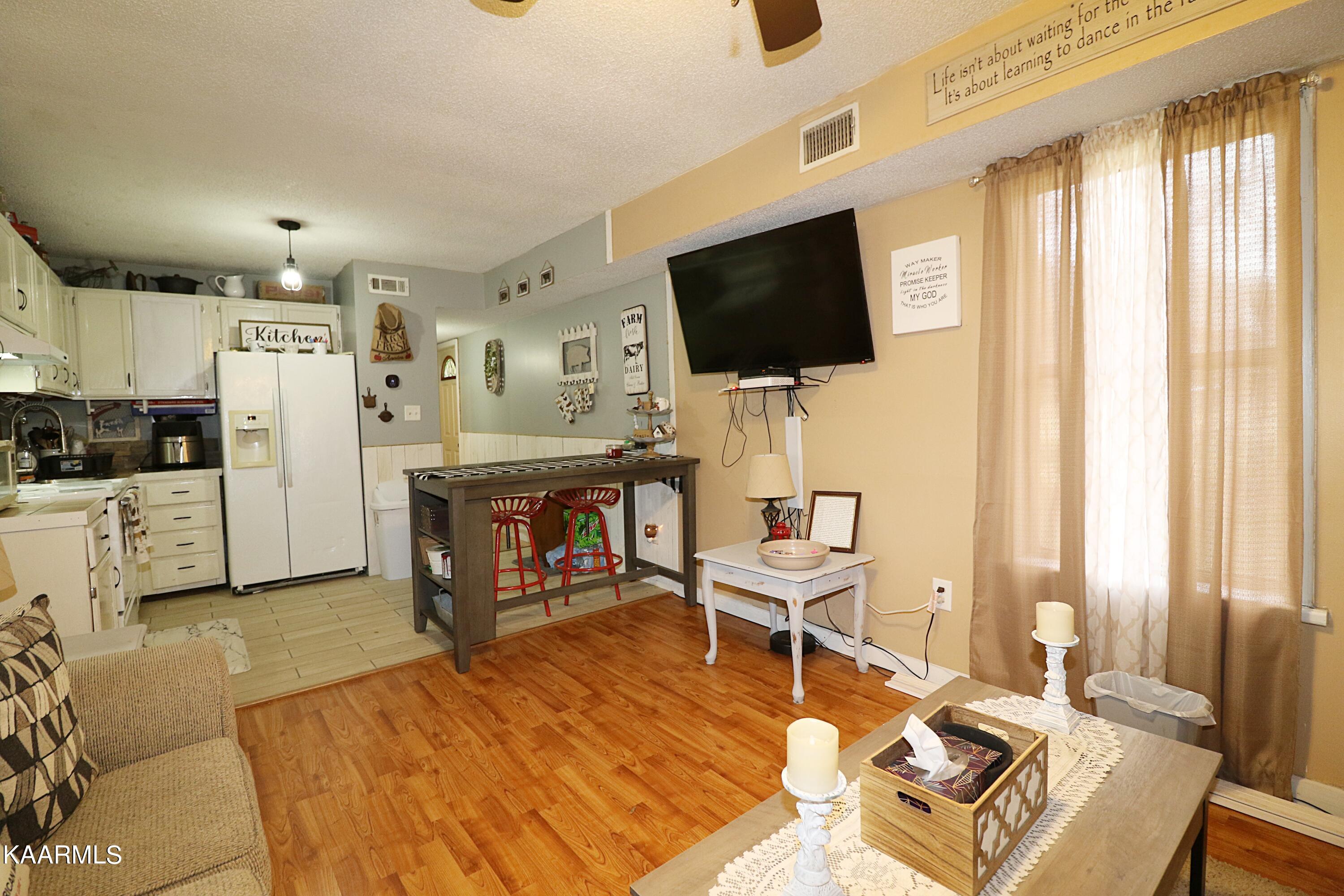 241 Bird Holler Road Oneida, TN 37841 - Photo 10 of 32 094A8022