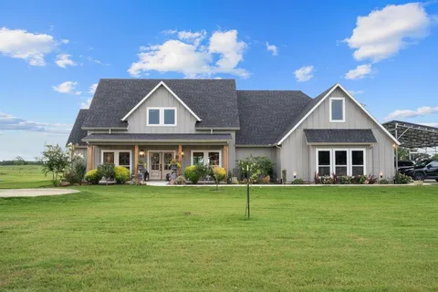 $799,900 | 109 County Road 2696, Alvord, TX 76225