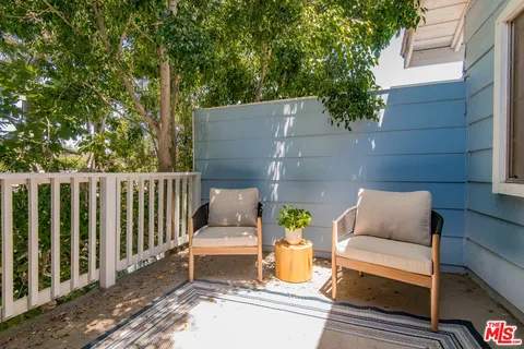 $395,000 | 7025 Glade Avenue, Unit 24, Canoga Park, CA 91303