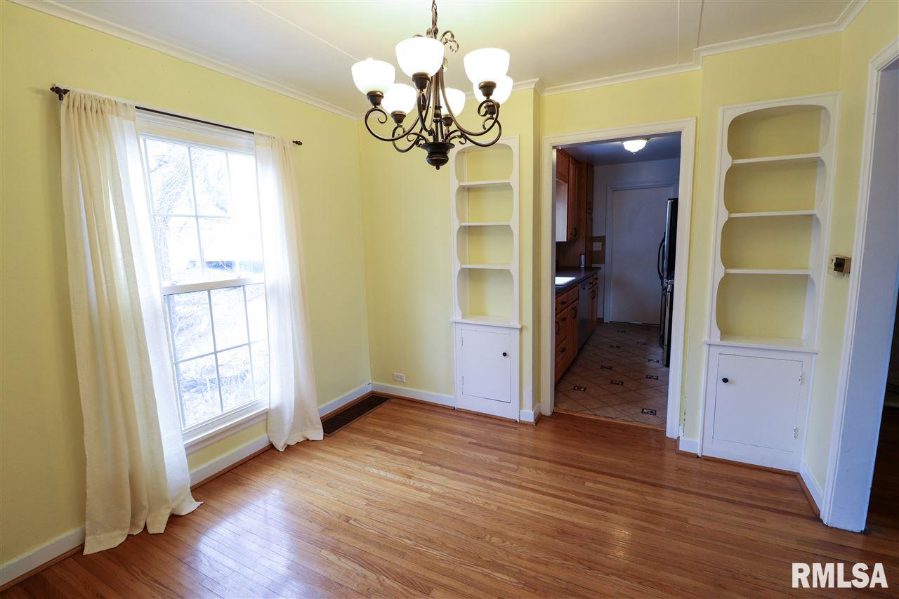 214 East High Point Road Peoria, IL 61614 - Photo 5 of 18 Gallery Image 5