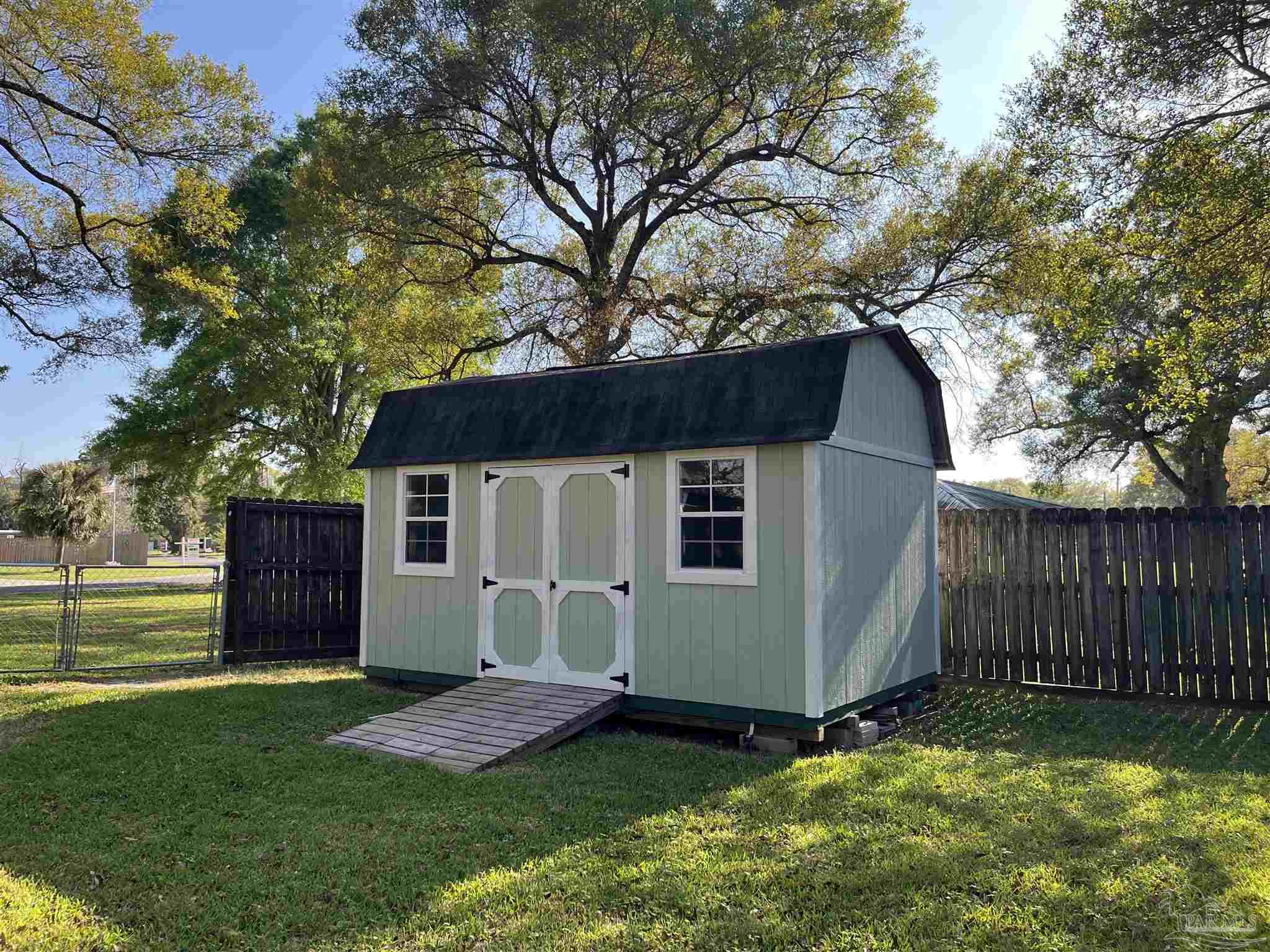 112 Benton Road Pensacola, FL 32506 - Photo 17 of 24