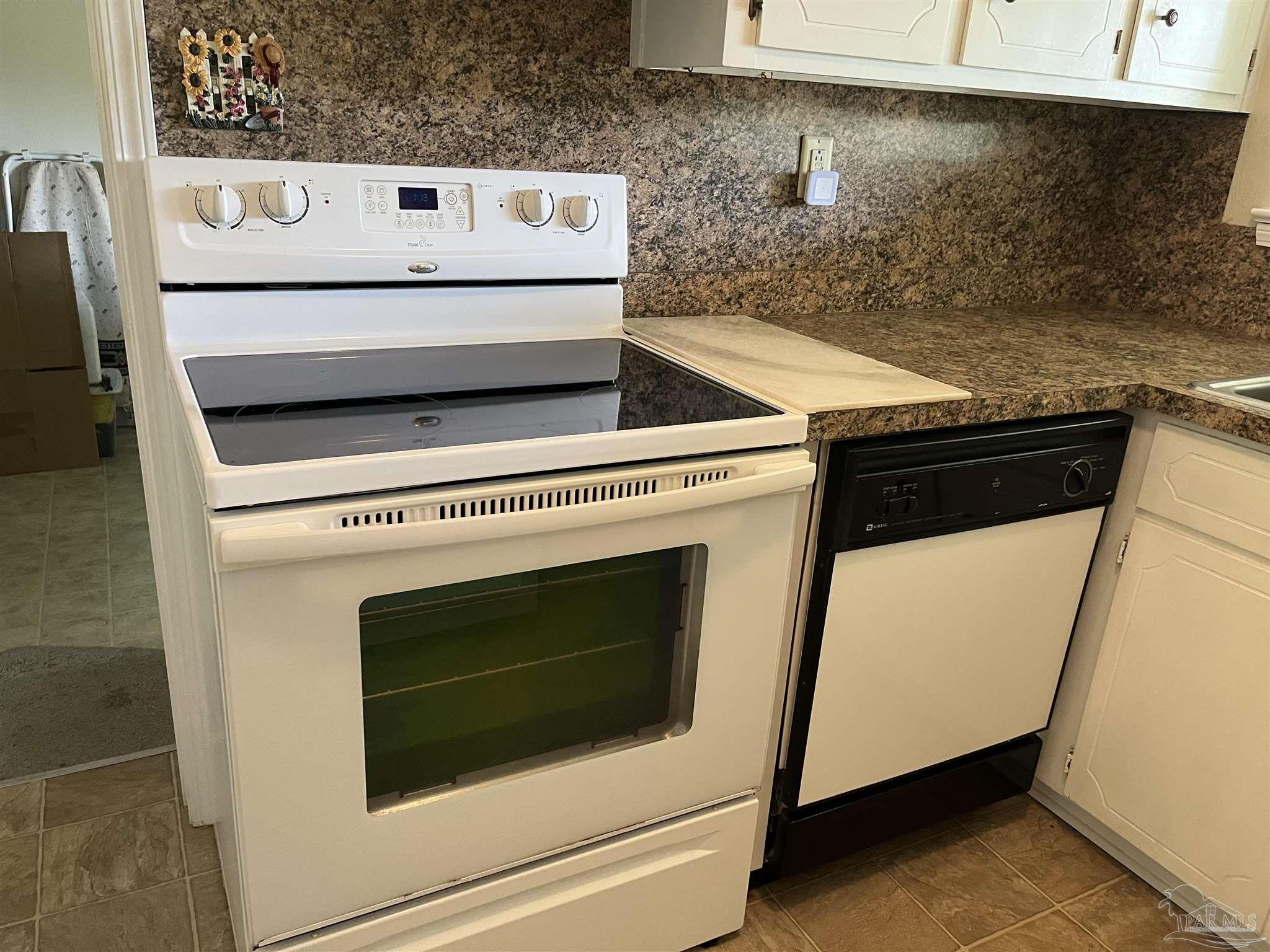 112 Benton Road Pensacola, FL 32506 - Photo 3 of 24