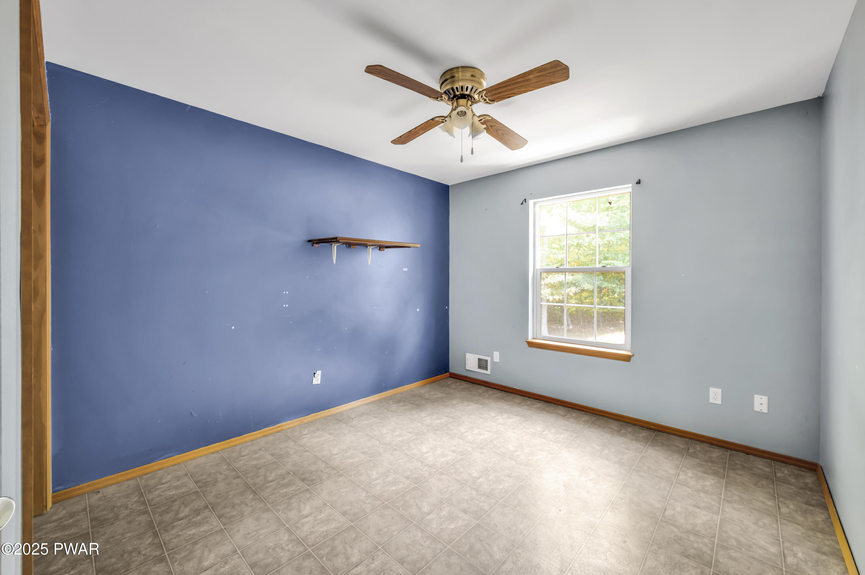 2117 Owl Pass Road Bushkill, PA 18324 - Photo 20 of 43