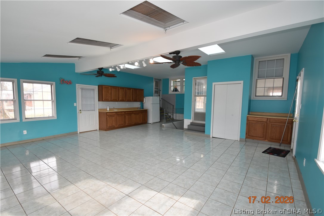 1905 Blackiston Mill Road Clarksville, IN 47129 - Photo 22 of 64 Sunroom.