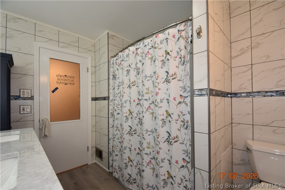 1905 Blackiston Mill Road Clarksville, IN 47129 - Photo 37 of 64 Second floor bathroom.