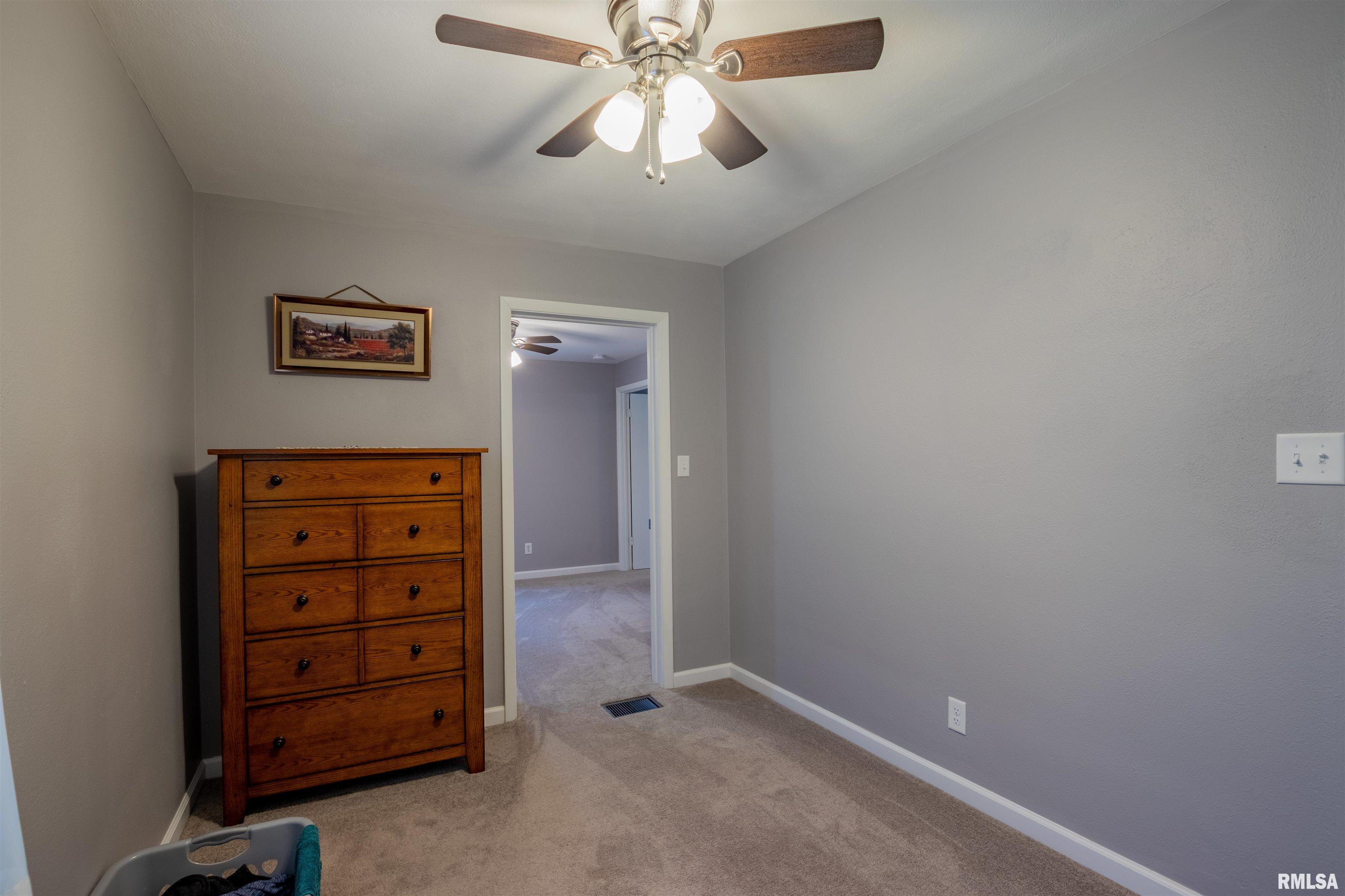 5214 North Ronald Road Peoria, IL 61614 - Photo 15 of 26 Gallery Image 15