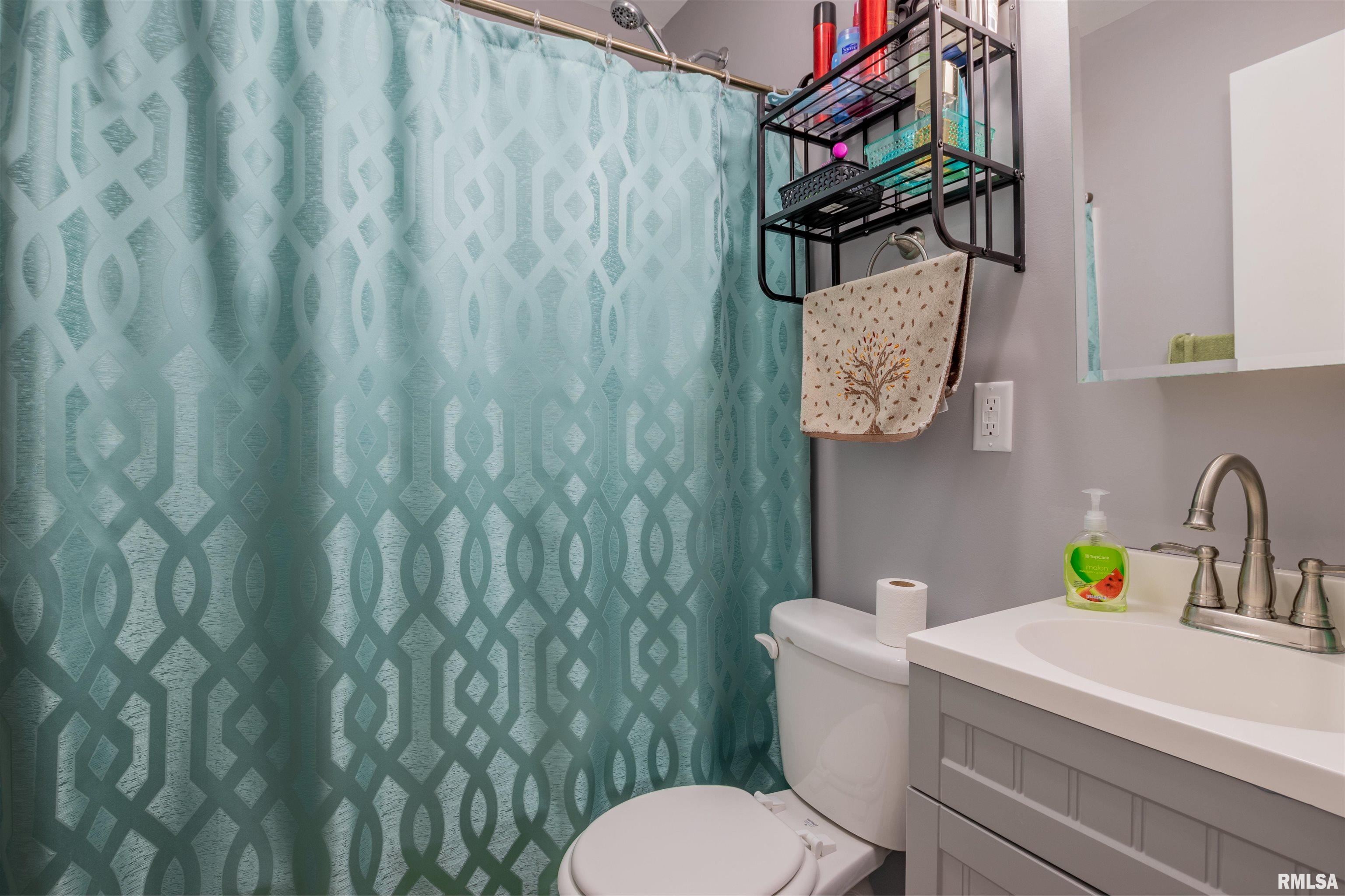 5214 North Ronald Road Peoria, IL 61614 - Photo 16 of 26 Gallery Image 16