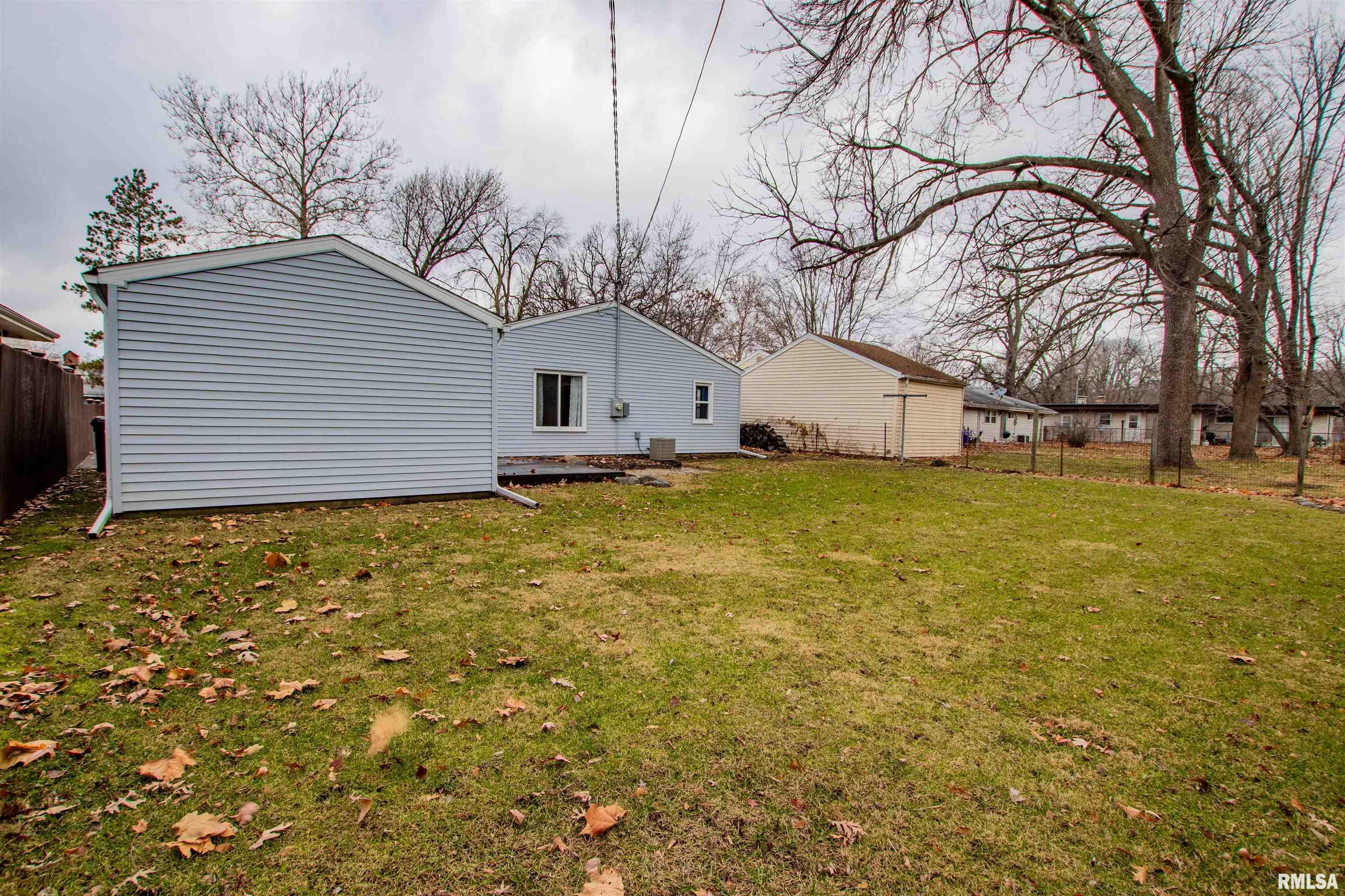 5214 North Ronald Road Peoria, IL 61614 - Photo 23 of 26 Gallery Image 23