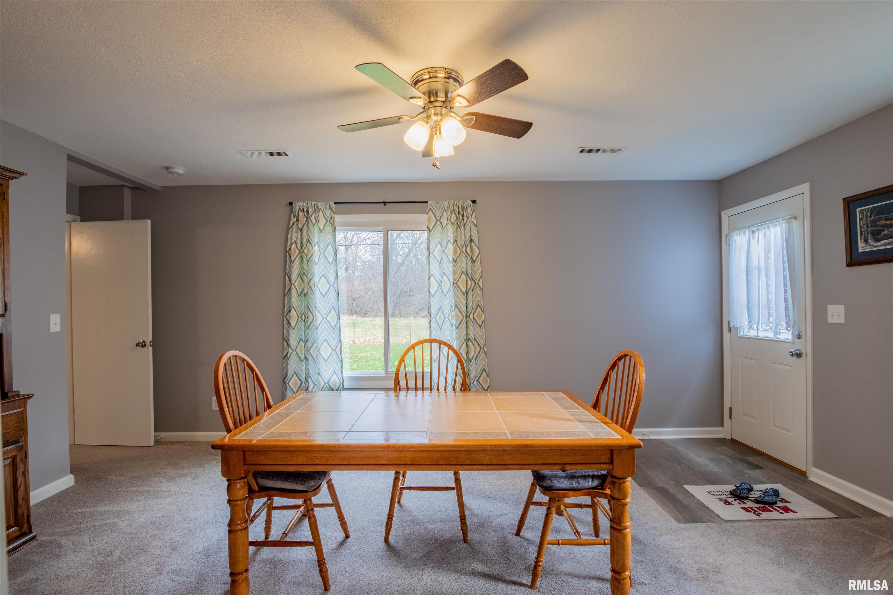 5214 North Ronald Road Peoria, IL 61614 - Photo 9 of 26 Gallery Image 9