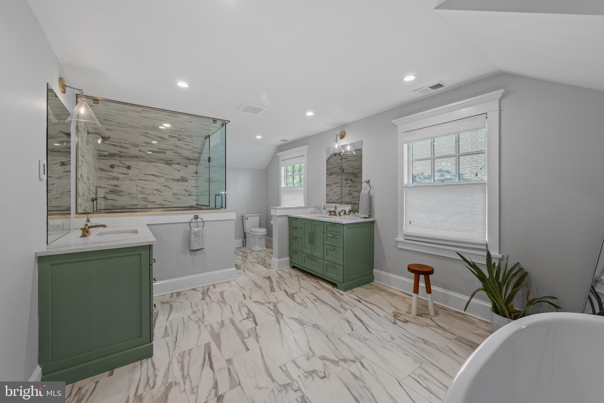 54 River Drive Annapolis, MD 21403 - Photo 24 of 43 a room with sink and window