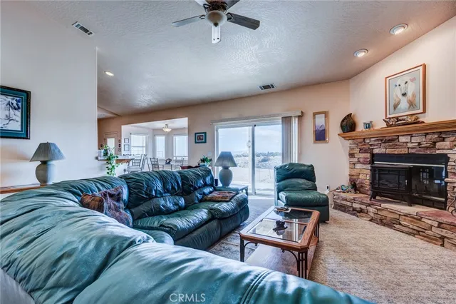 $636,986 | 8605 Cantel Court, Oak Hills, CA 92344