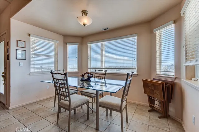 $636,986 | 8605 Cantel Court, Oak Hills, CA 92344