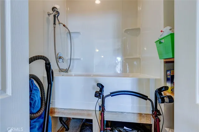 $636,986 | 8605 Cantel Court, Oak Hills, CA 92344