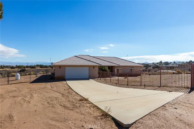 $636,986 | 8605 Cantel Court, Oak Hills, CA 92344