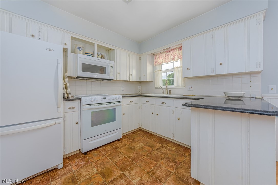 3331 Boyne Road Barberton, OH 44203 - Photo 7 of 22