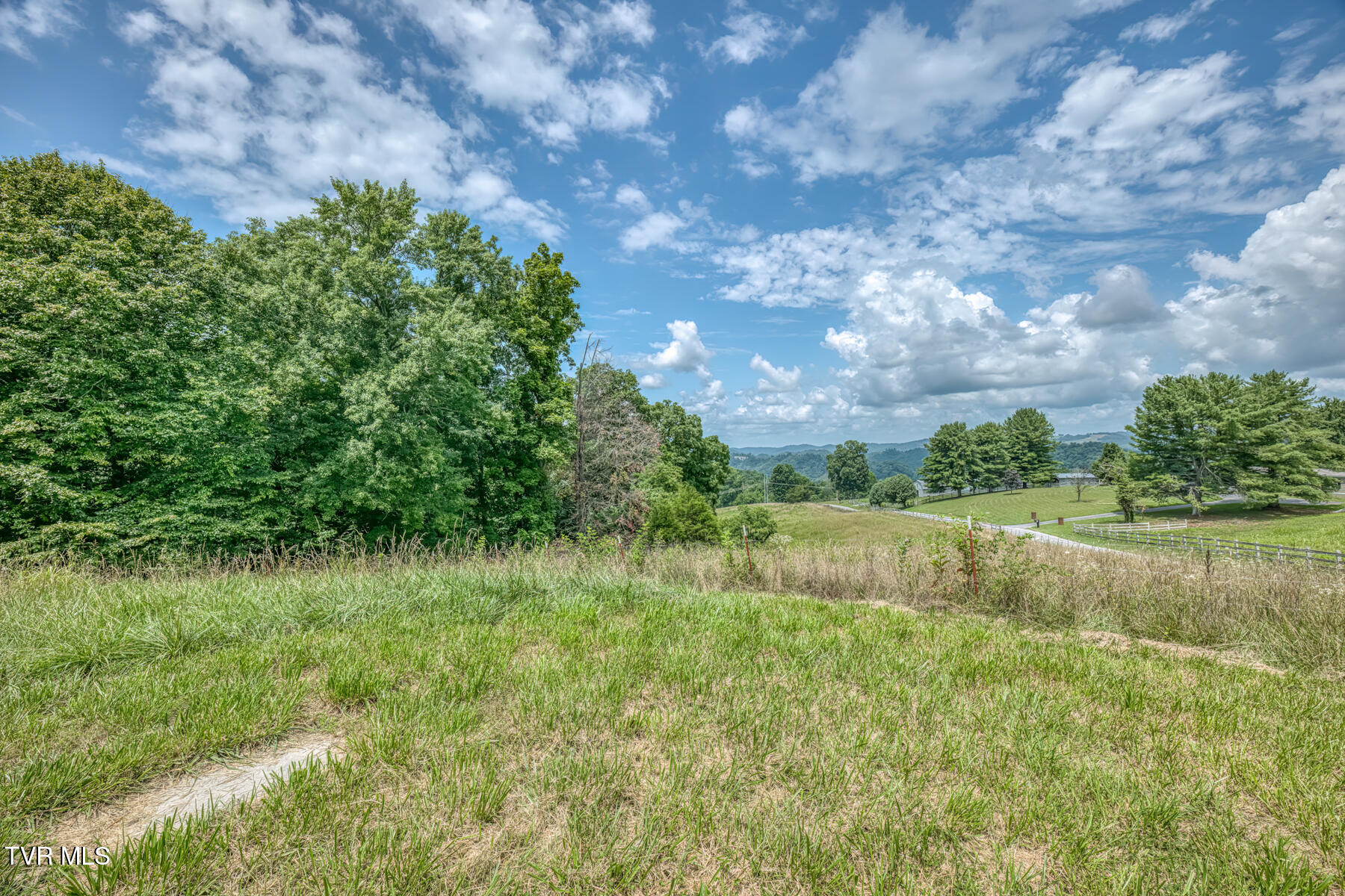 2083 Bundren Mountain Road Tazewell, TN 37879 - Photo 3 of 42 2083 Bundren Mountain Rd-17