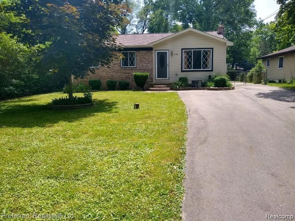 1548 Remsing Street Hartland, MI 48353 - Photo 1 of 10