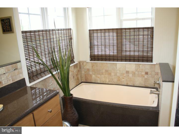 41 Valentine Road Ivyland, PA 18974 - Photo 12 of 25 Master Bathroom