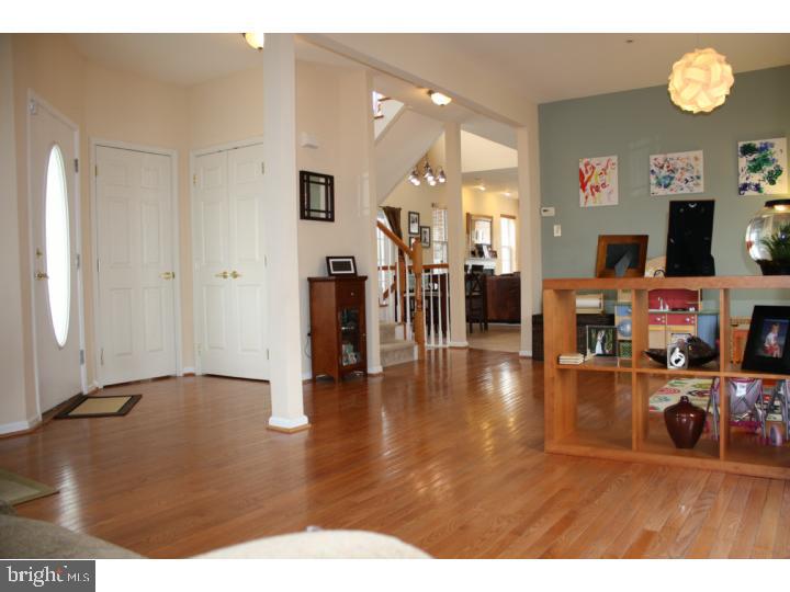 41 Valentine Road Ivyland, PA 18974 - Photo 3 of 25 Living Room