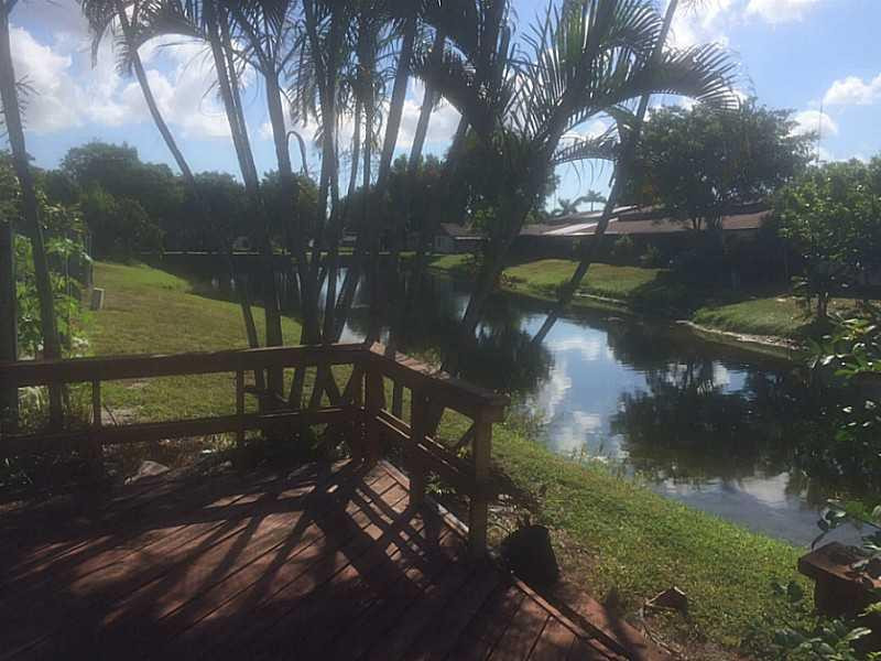 6986 Southwest 38th Court, Unit 8P Miramar, FL 33023 - Photo 10 of 11 Patio/Deck/Lanai