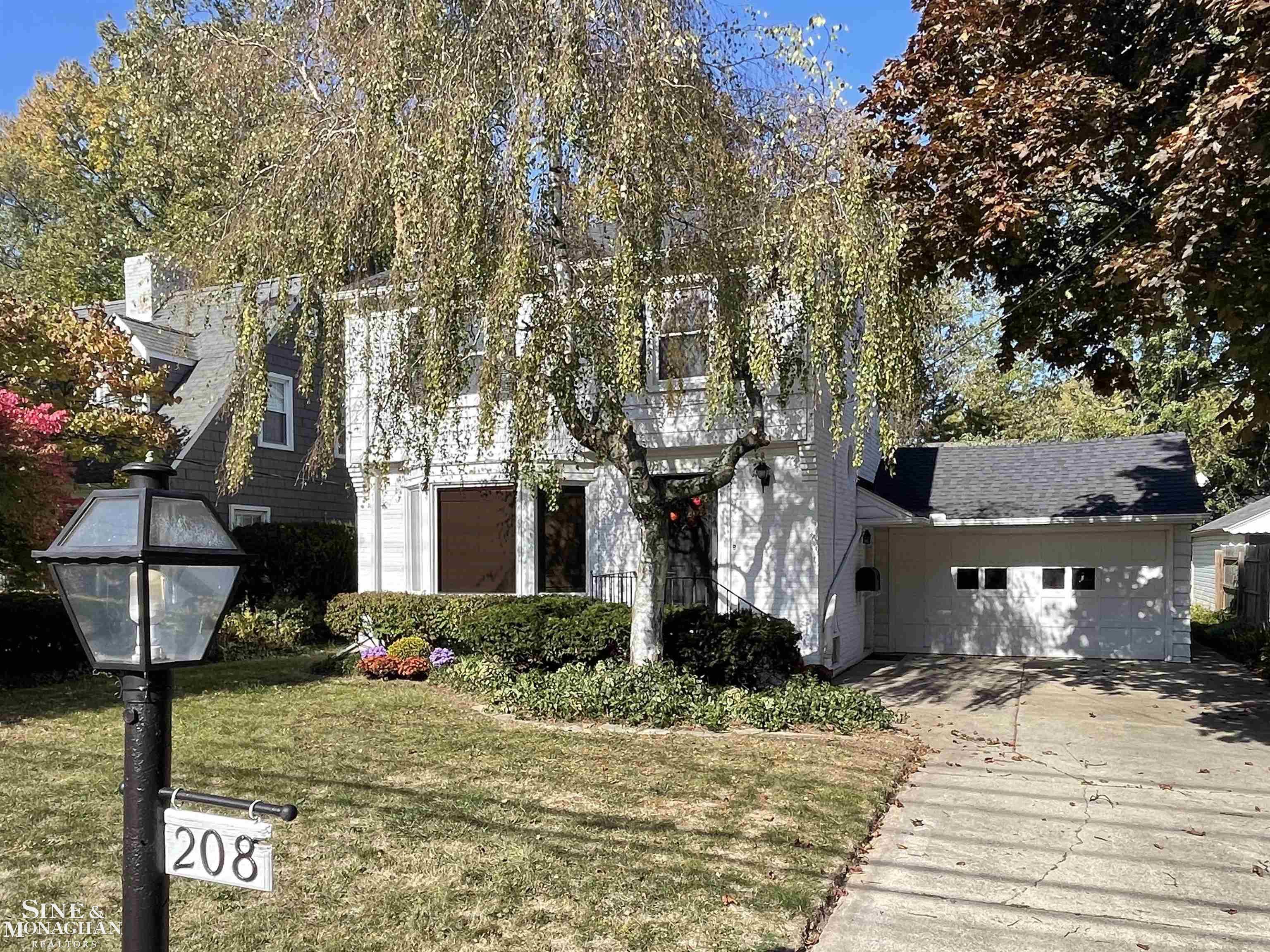 208 Moross Road Grosse Pointe, MI 48236 - Photo 35 of 35 50092814-34.JPG