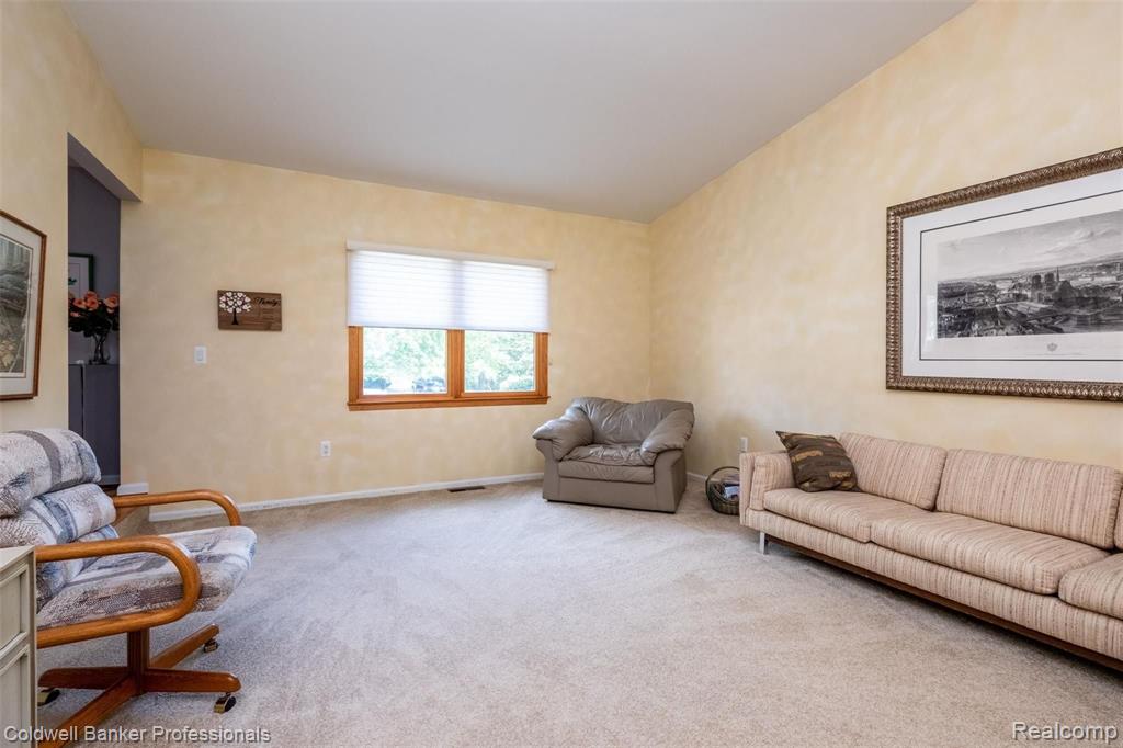 33669 York Ridge Street Farmington Hills, MI 48331 - Photo 21 of 46