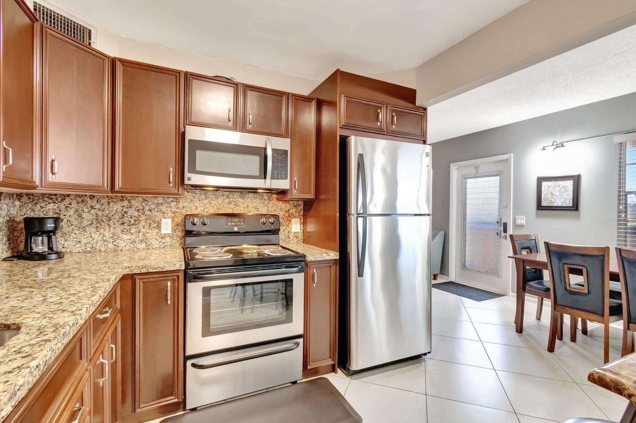 4049 Wolverton C Boca Raton, FL 33434 - Photo 15 of 86 23-web-or-mls-DSC_9028