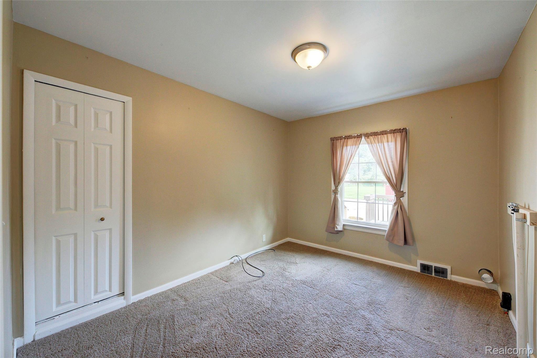 6527 Baldwin Road Swartz Creek, MI 48473 - Photo 16 of 17 Bedroom 3