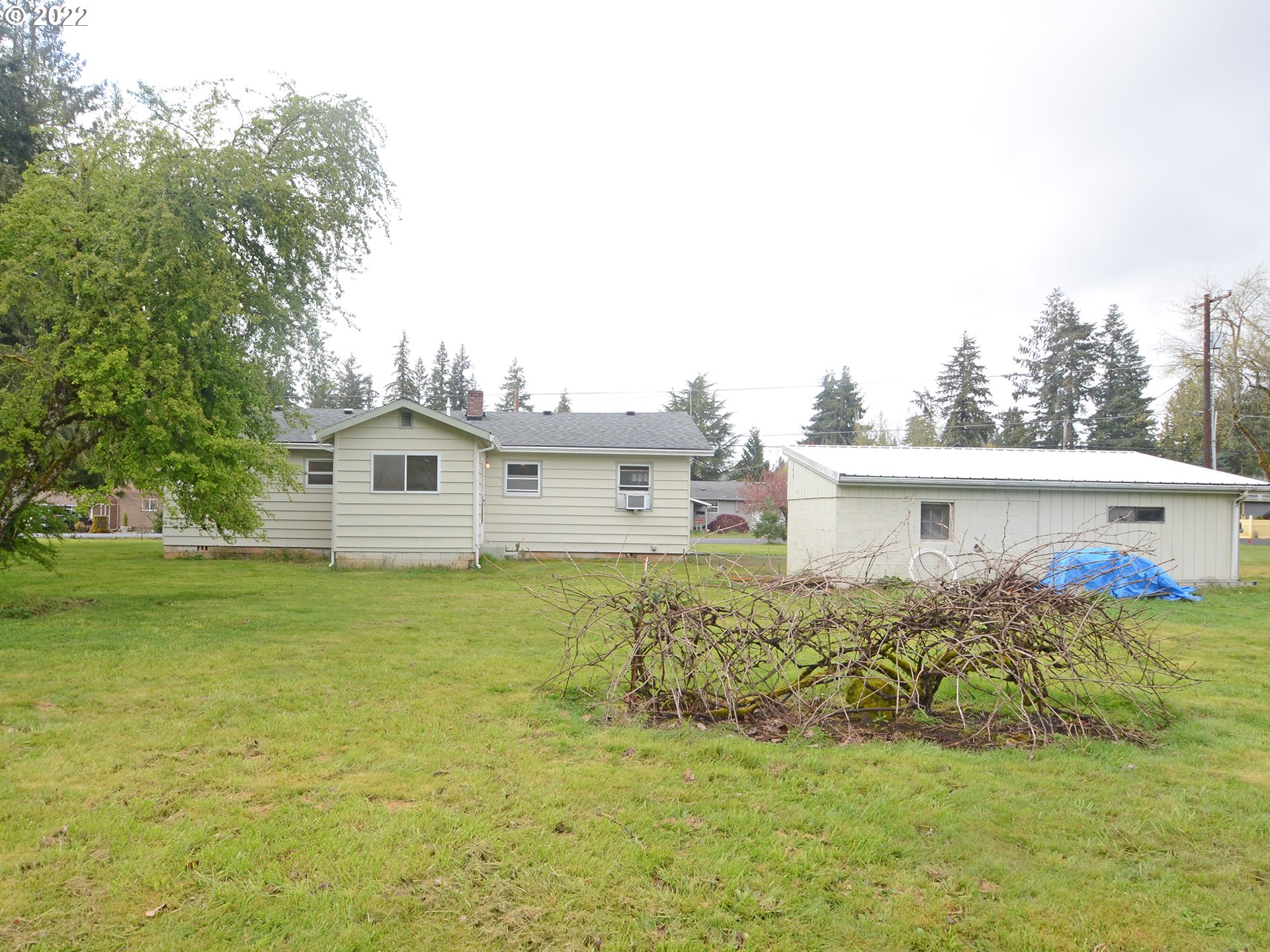 28380 Southeast Church Road Boring, OR 97009 - Photo 4 of 23 a front view of a house with a yard