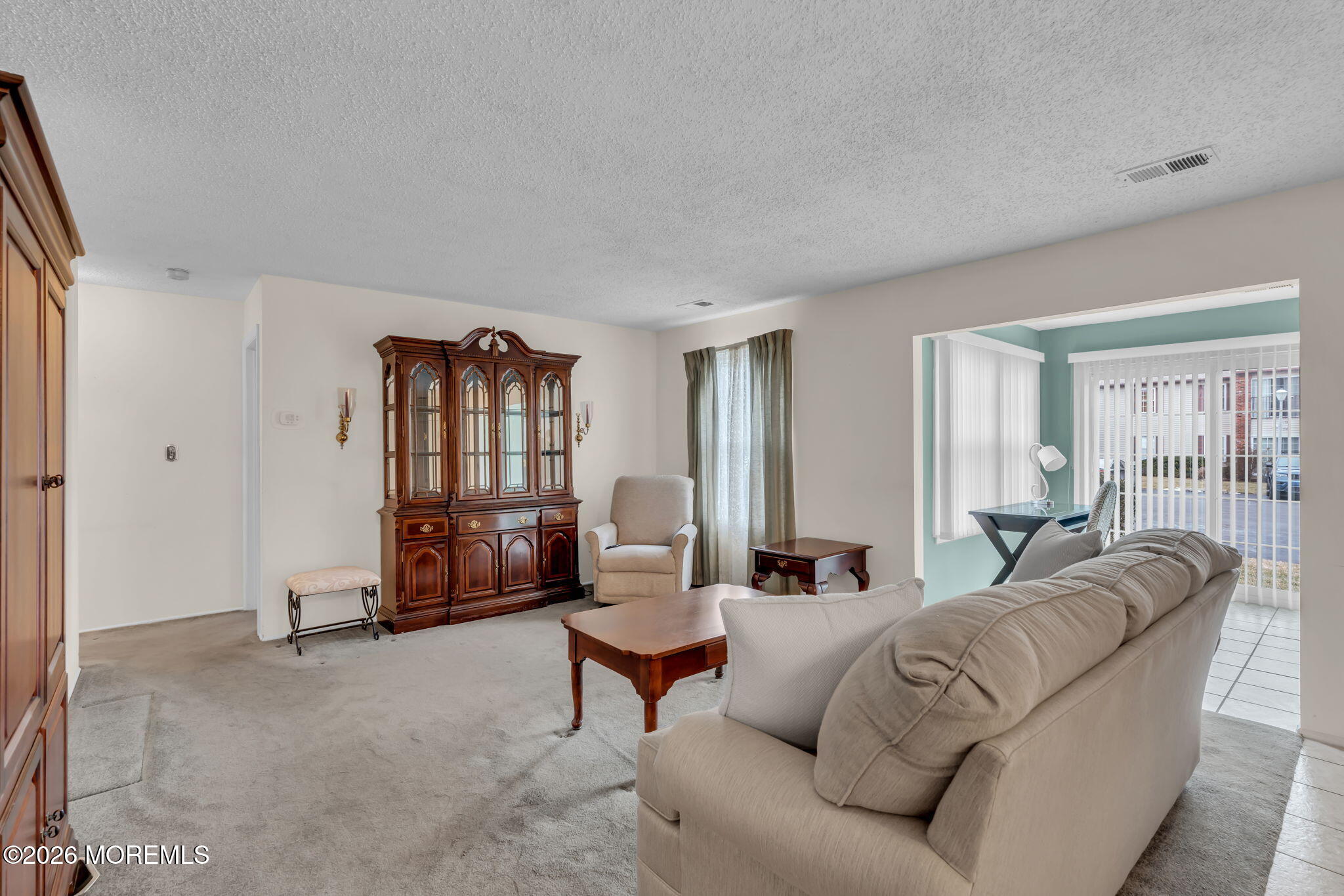 161 Frontier Way Tinton Falls, NJ 07753 - Photo 9 of 19 9