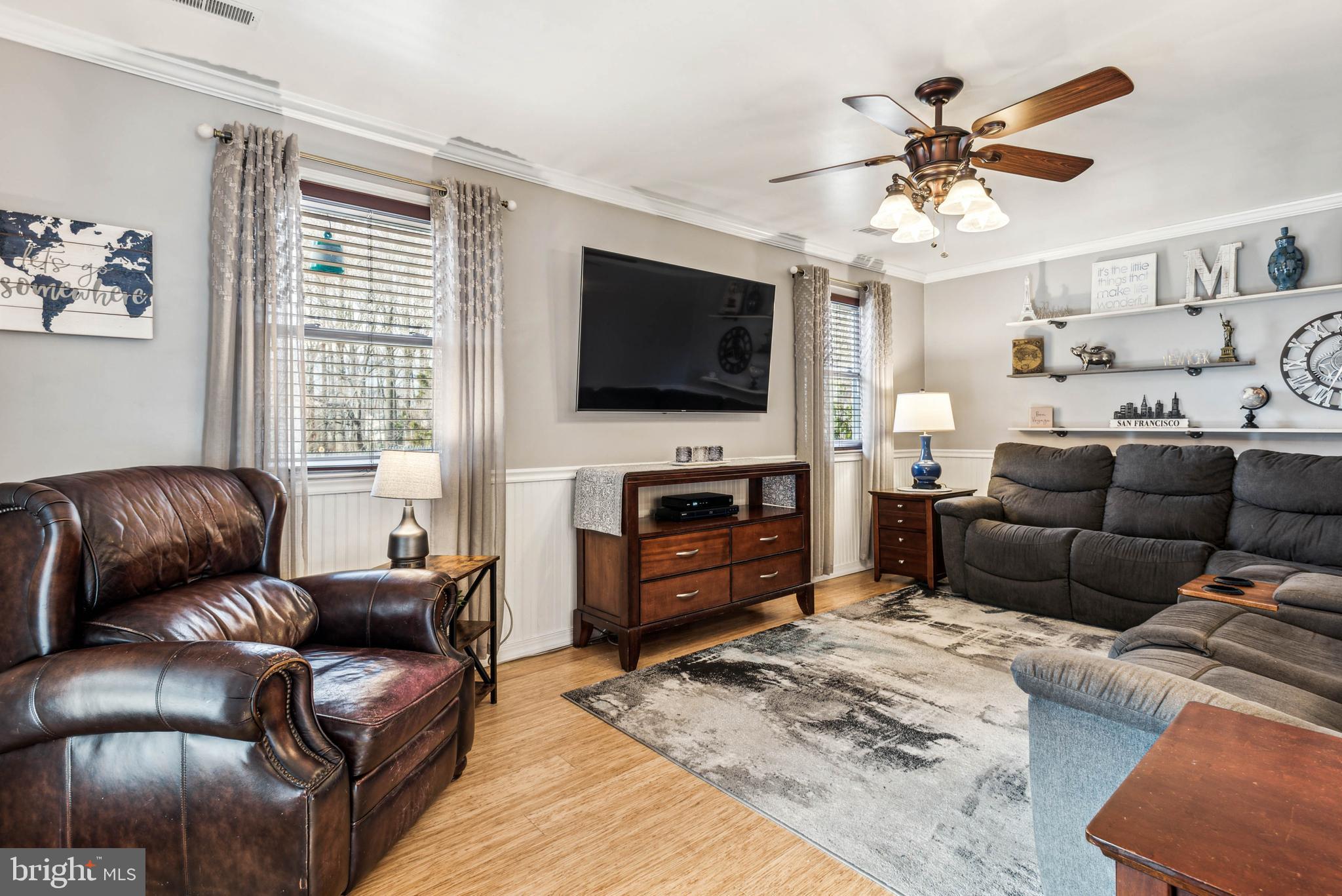 67 Edinburgh Road Blackwood, NJ 08012 - Photo 16 of 25 family room
