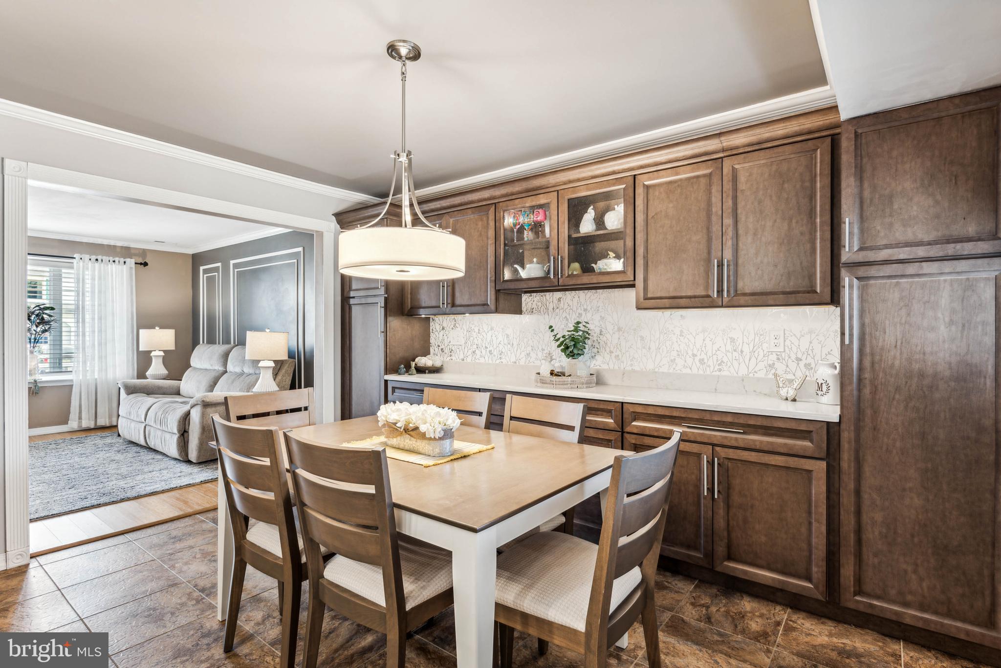 67 Edinburgh Road Blackwood, NJ 08012 - Photo 8 of 25 Dining room