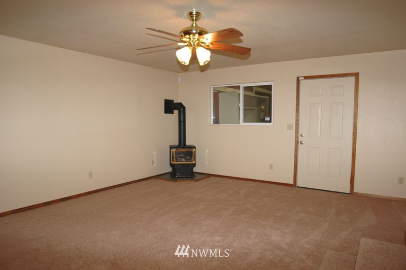 18420 Nutmeg Street Southwest Rochester, WA 98579 - Photo 3 of 5