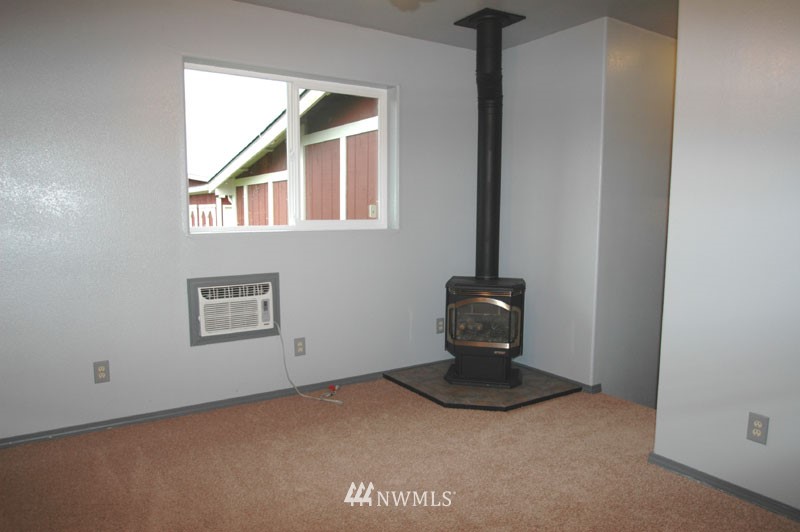 18420 Nutmeg Street Southwest Rochester, WA 98579 - Photo 5 of 5