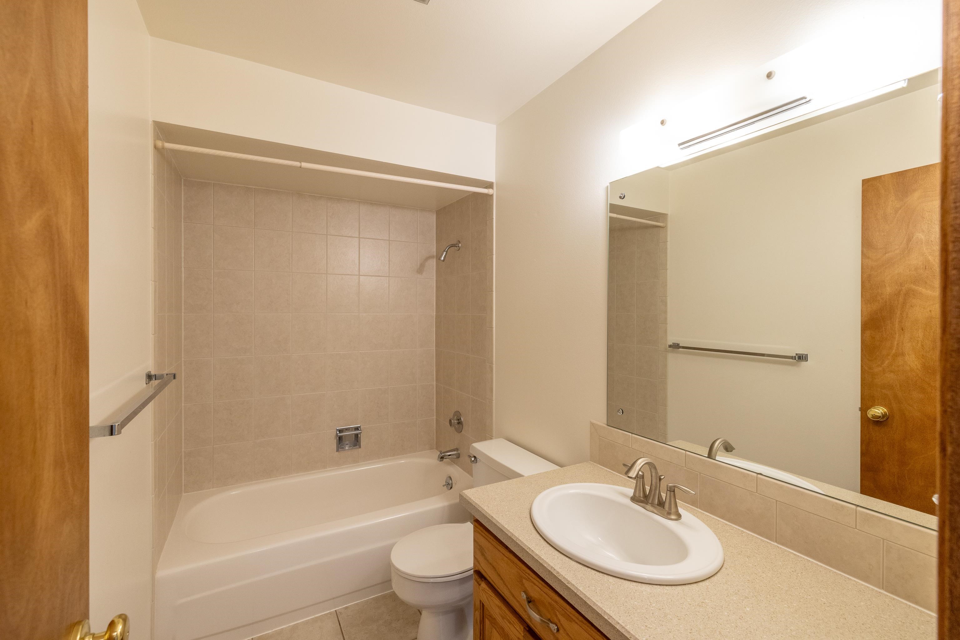 227 North Raymond Road, Unit #18 Spokane Valley, WA 99206 - Photo 13 of 22