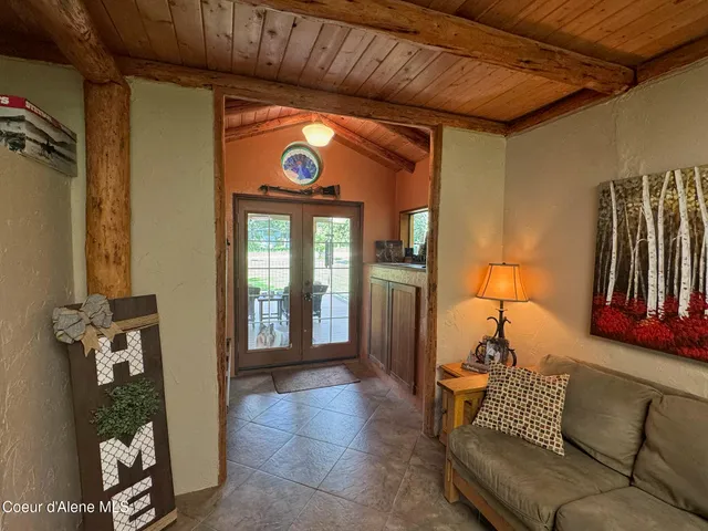 $860,000 | 197 Berry Hill, Cocolalla, ID 83813