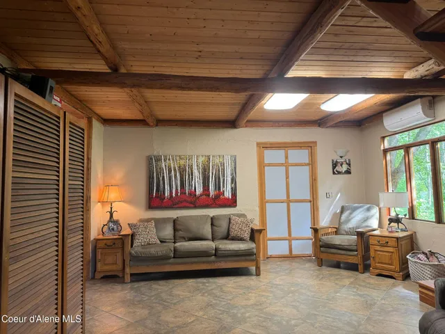 $860,000 | 197 Berry Hill, Cocolalla, ID 83813